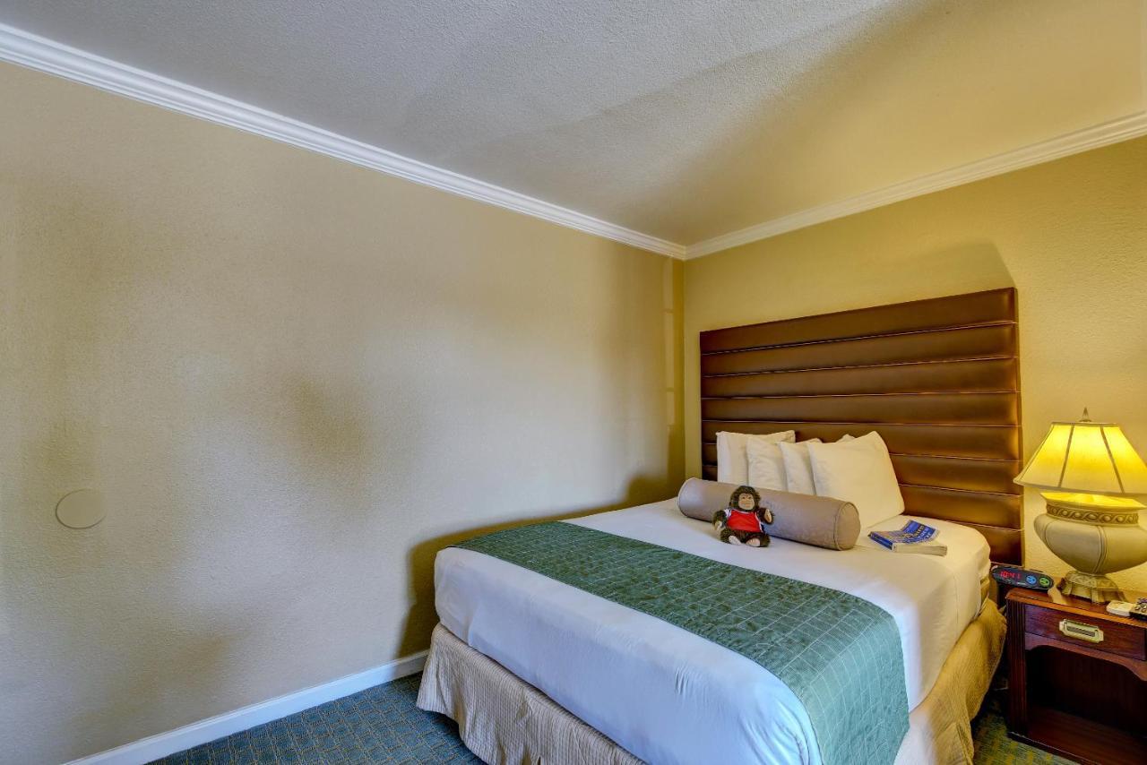 Traveler'S Inn Williams, Ca Modern Renovated Hotel ภายนอก รูปภาพ
