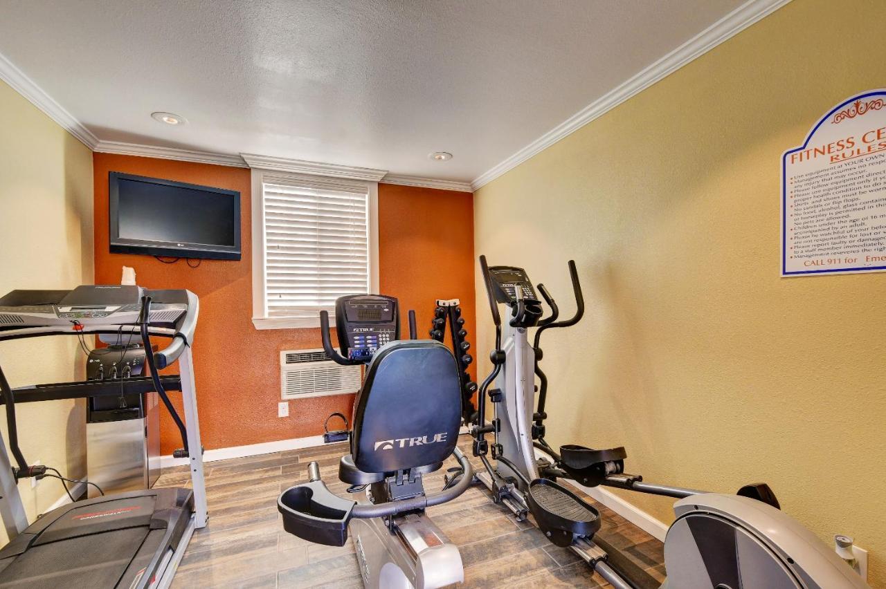 Traveler'S Inn Williams, Ca Modern Renovated Hotel ภายนอก รูปภาพ